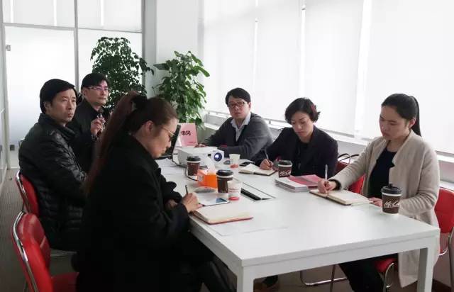 東方龍商務(wù)成功舉行腫瘤治療儀投資選址項(xiàng)目的政府對接會及投資對接會 東方龍商務(wù)成功舉行腫瘤治療儀投資選址項(xiàng)目的政府對接會及投資對接會