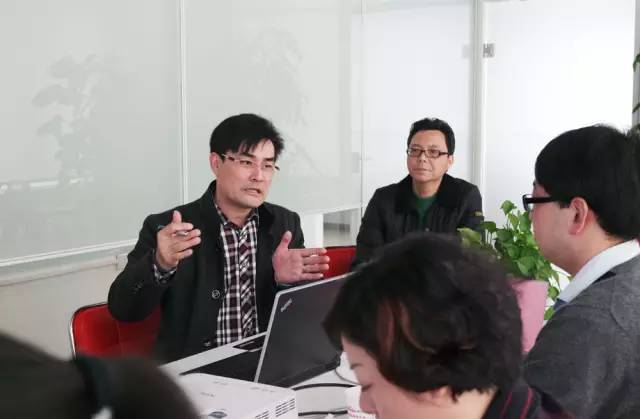 東方龍商務(wù)成功舉行腫瘤治療儀投資選址項(xiàng)目的政府對接會及投資對接會 東方龍商務(wù)成功舉行腫瘤治療儀投資選址項(xiàng)目的政府對接會及投資對接會
