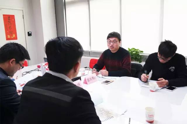東方龍商務(wù)成功舉辦德國醫(yī)療器械投資選址項目、創(chuàng)客空間配套項目、智能機器人項目的政府對接會