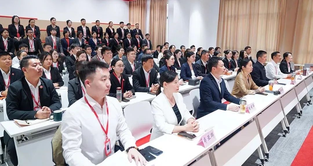 【月度總結】喜迎進博，奮戰百日，決勝2022！東方龍商務集團成功舉行9月份月度總結會