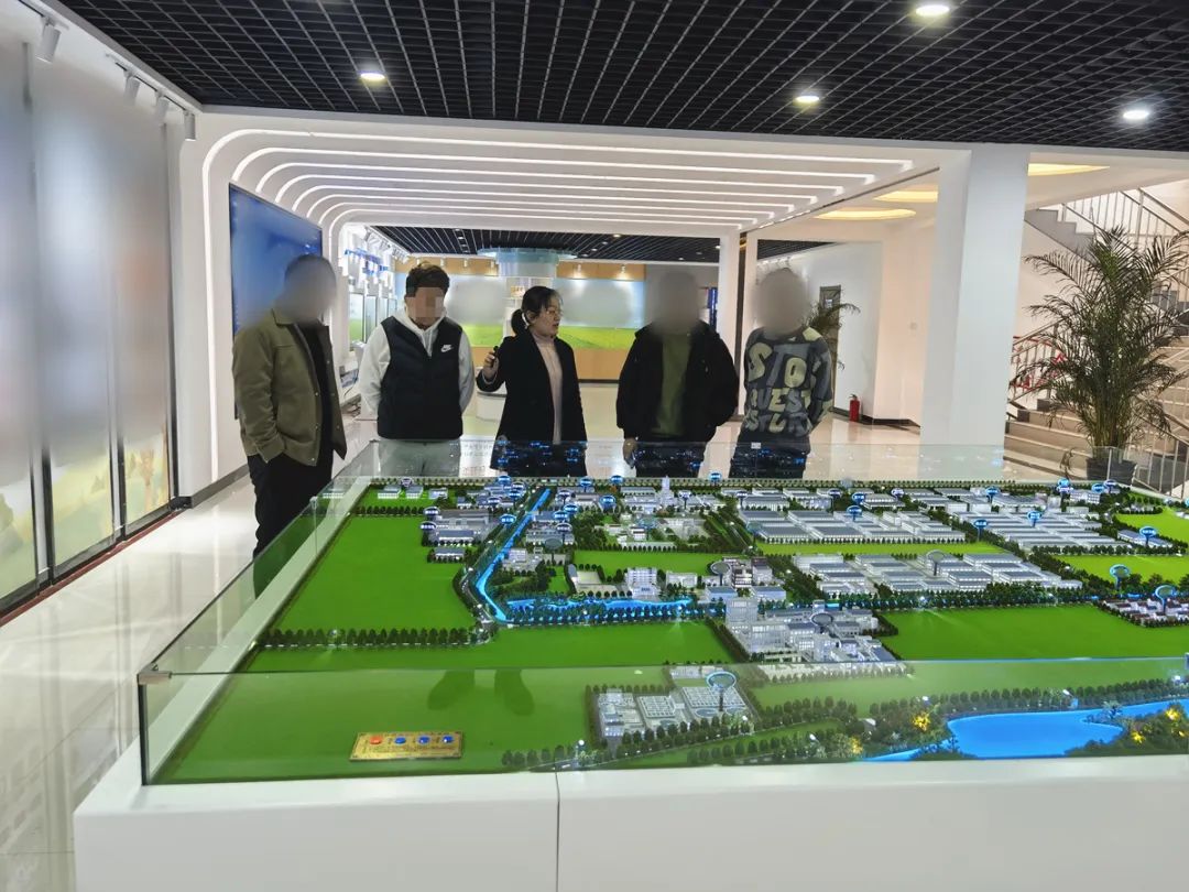 知名品牌，產品覆蓋全國市場！高品質寵物食品擴建投資選址項目方實地考察山東某地方政府