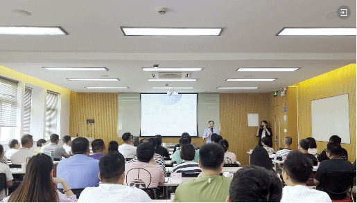 開講啦！集團董事長/CEO陳谷音走進上海交通大學講堂，為廣東海珠區(qū)石溪聯(lián)社考察團做專業(yè)招商實戰(zhàn)培訓