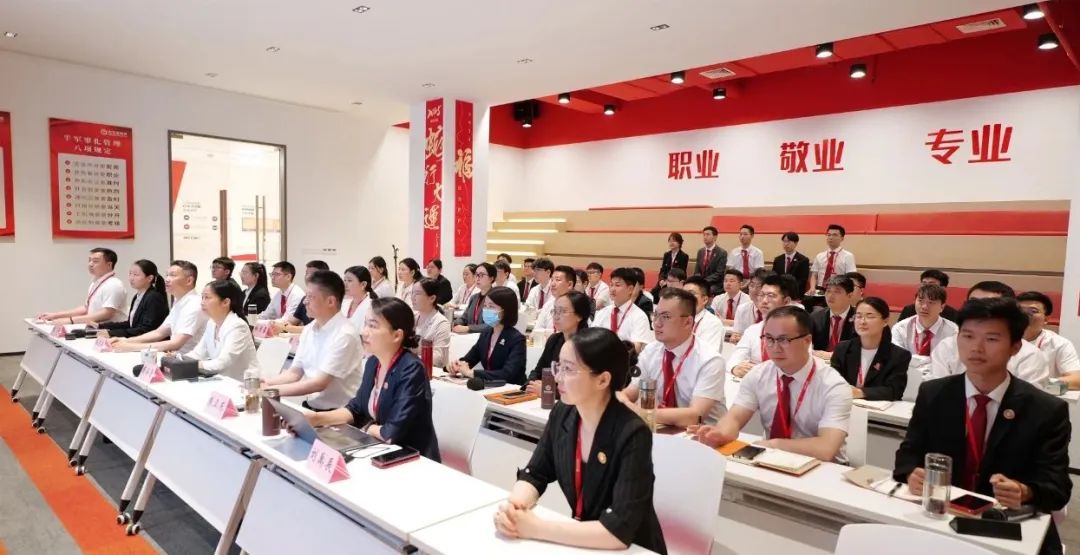 聚集大產(chǎn)業(yè)、大鏈主項(xiàng)目，帶動(dòng)大發(fā)展！5月下旬，集團(tuán)共31個(gè)優(yōu)質(zhì)投資選址項(xiàng)目通過(guò)評(píng)估